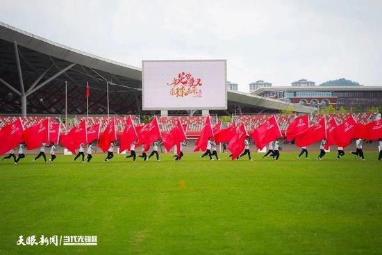 关于外界的批评，普约尔表示：“当我踢球的时候，在很年轻时我就知道无法控制外界的舆论，你必须专注于你能控制的事情，社交网络也会分散你的注意力，这就是你必须专注于让自己与那些事情隔离开的原因，我对哈维的话并不惊讶。